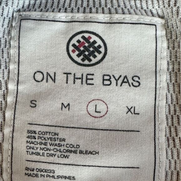 On the byas men’s hooded pullover size L - Picture 2 of 5